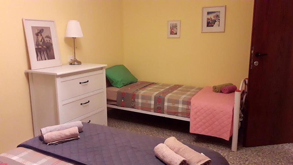 Lesanel - Guest House Arad Esterno foto